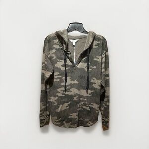 Market and Spruce Women’s Camo Pullover‎ Hooded Top Size S